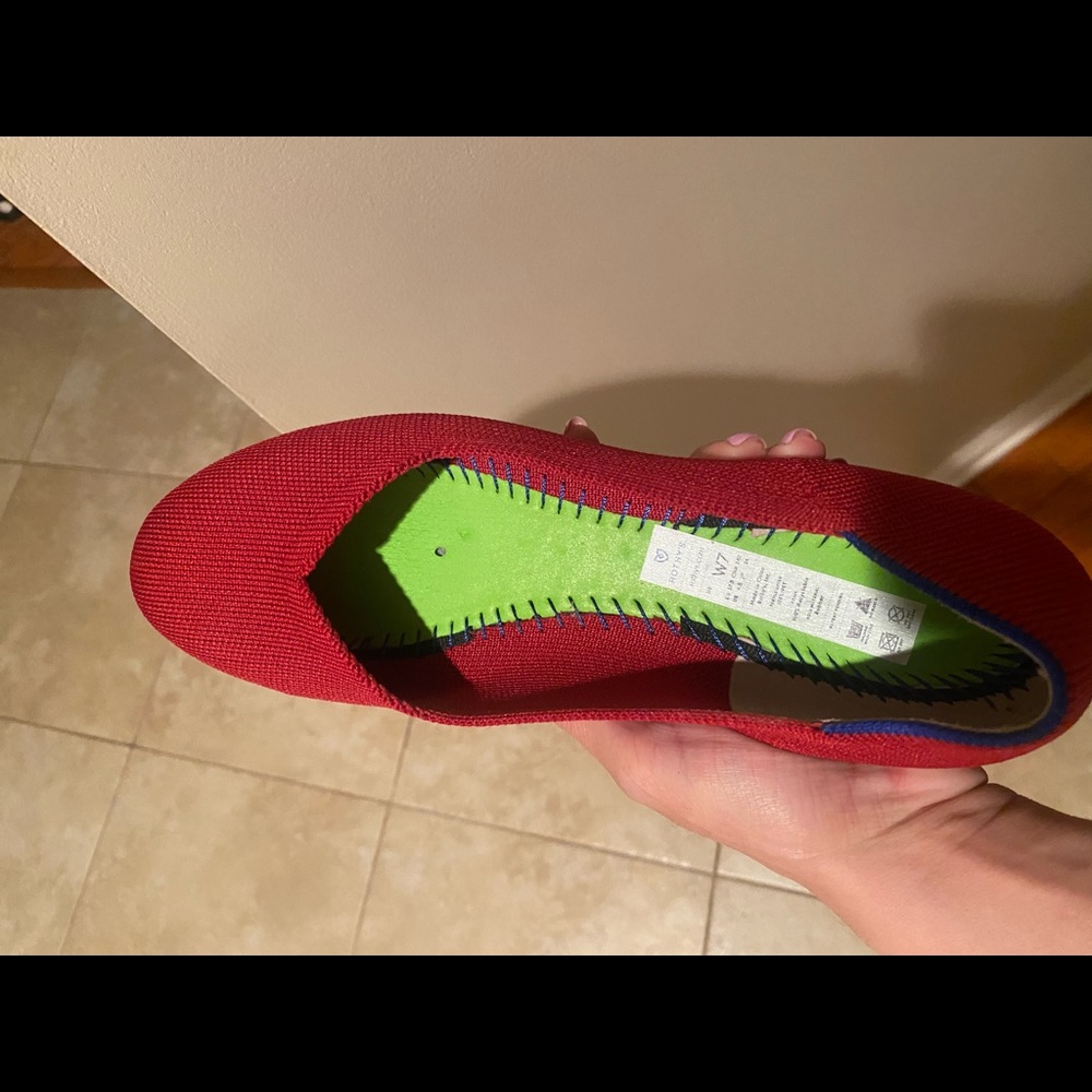 🍷🌶 Rothys awesome scooter red size 7 - Picture 9 of 11